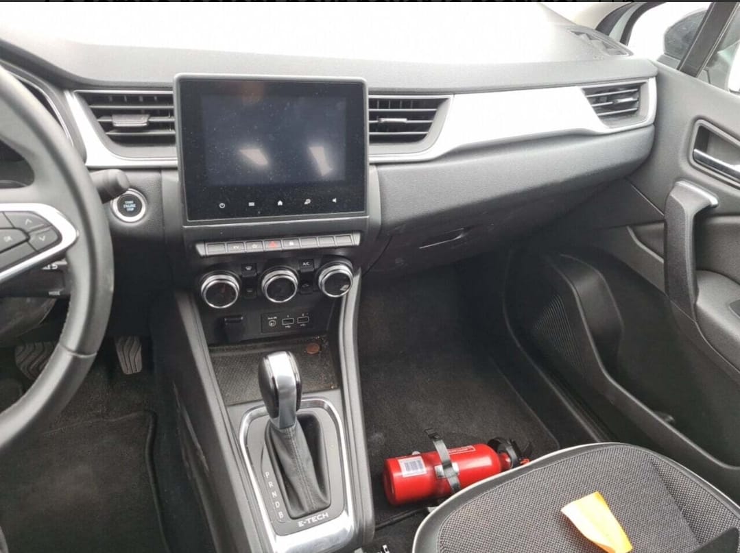 Renault Captur Intense 1.6 Hybrid